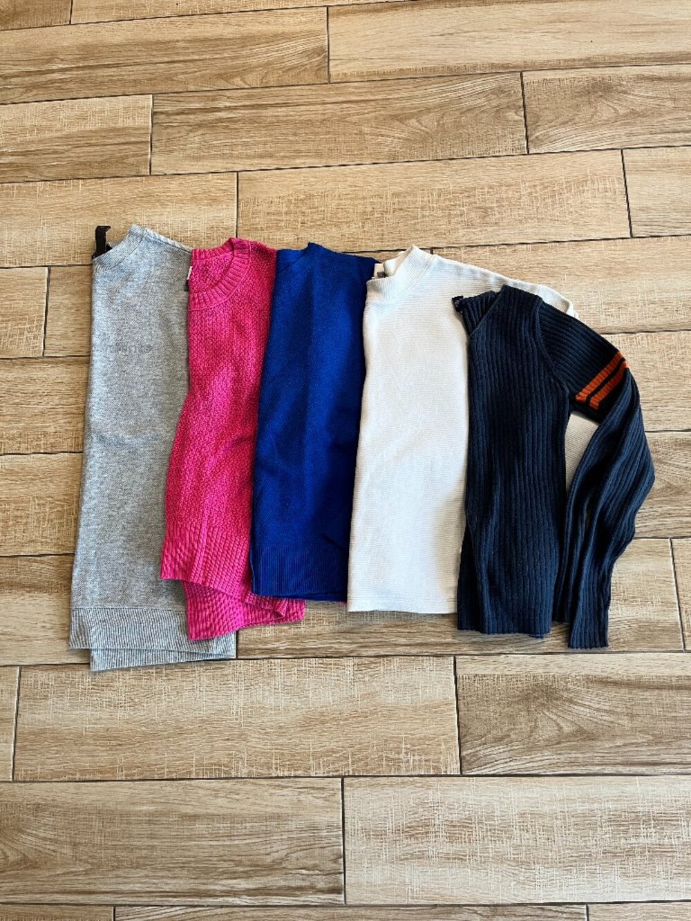 Womens Bundle of 5 Various Sweater Tops - XS